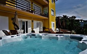 Apartments And Rooms Vila Irma